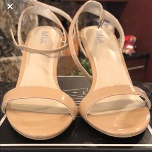 Tan Mia heels never worn